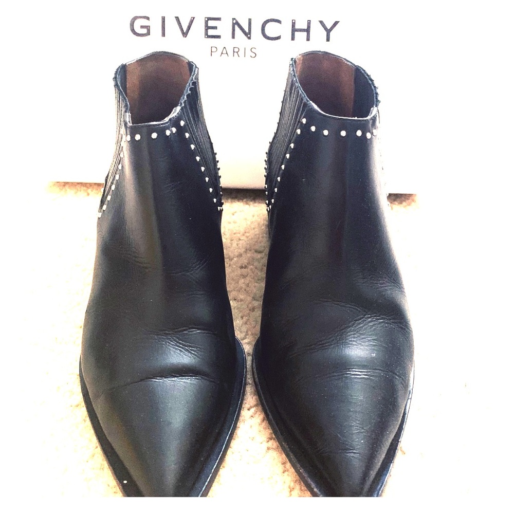 GIVENCHY BOOTIES